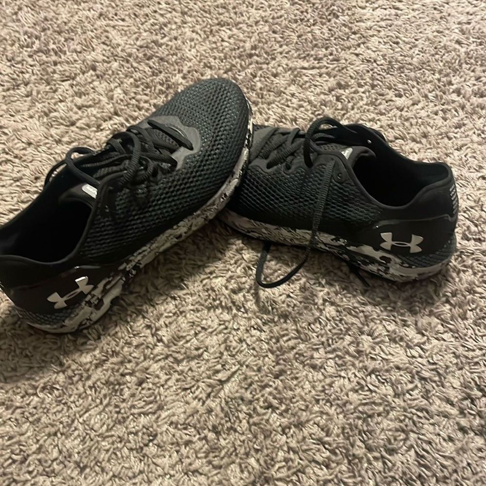 Under Armour Men’s Shoes Size 8